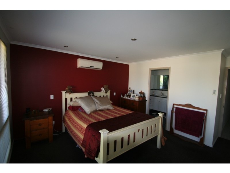 28 Crinum Crescent, Emerald QLD 4720