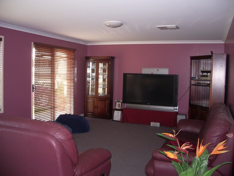 6 Stephanie Court, Emerald QLD 4720