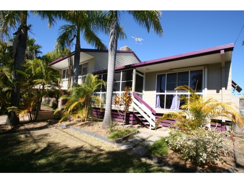 19 Dawn Crescent, Emerald QLD 4720