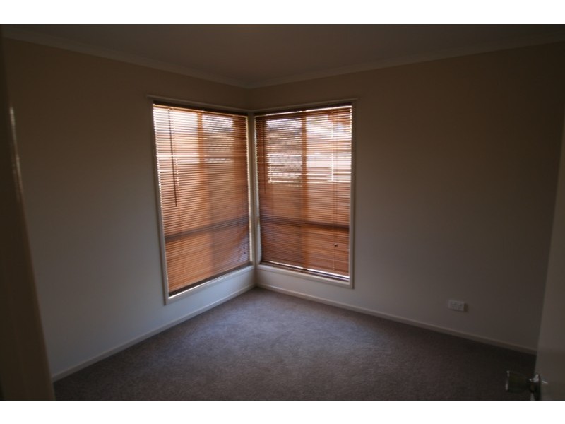 4 Wren Court, Emerald QLD 4720