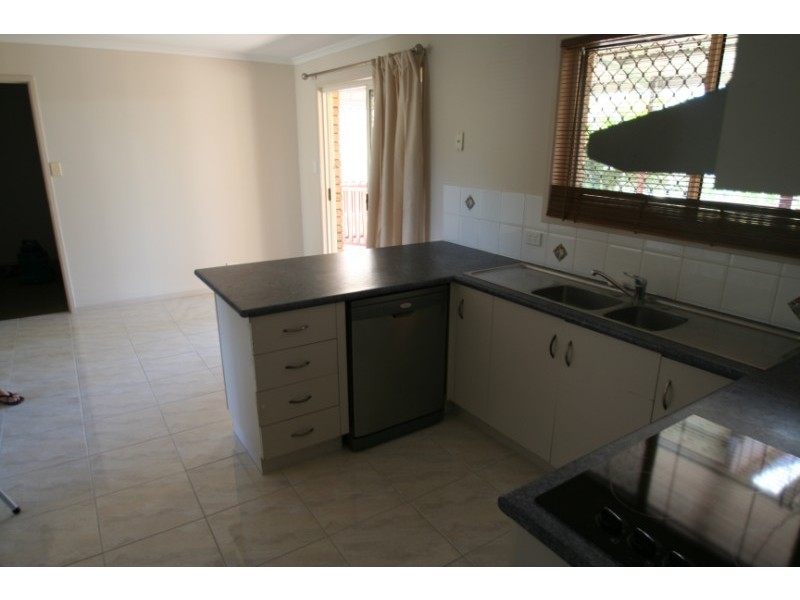 4 Wren Court, Emerald QLD 4720