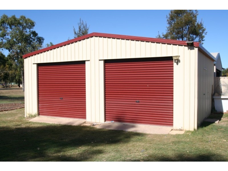 4 Wren Court, Emerald QLD 4720