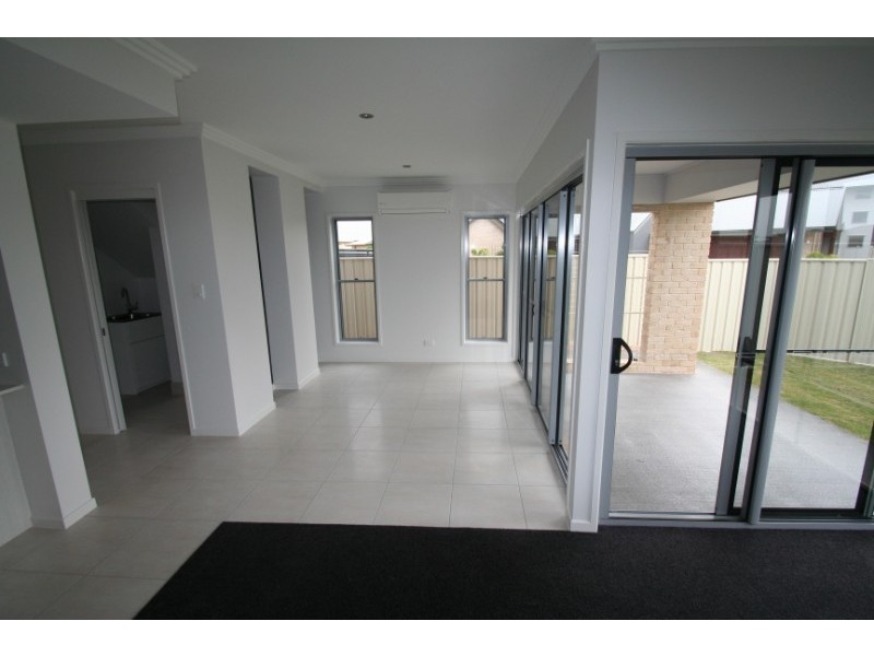 2/18-24 Mooney Crescent, Emerald QLD 4720
