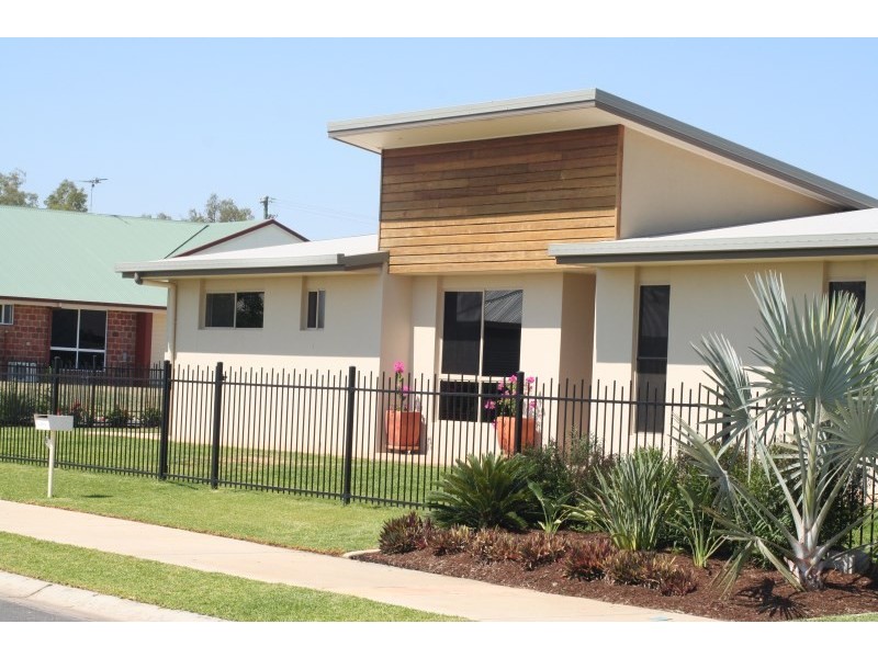 9 Yering Street, Emerald QLD 4720