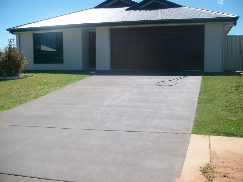2/34 Brokenwood Street, Emerald QLD 4720