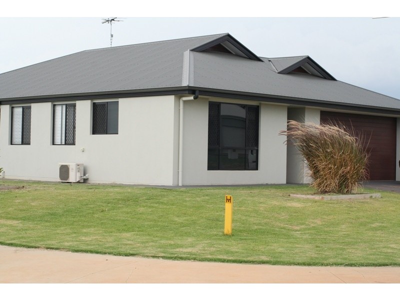2/34 Brokenwood Street, Emerald QLD 4720
