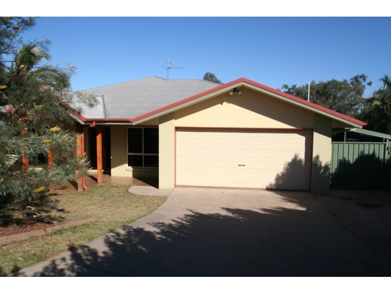 23 Whitchurch Road, Emerald QLD 4720