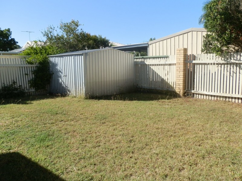 2/98 Baker Street, Emerald QLD 4720