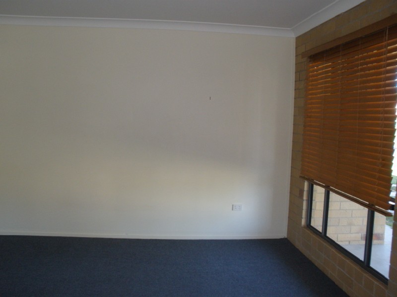 Unit 8/6-10 Clark, Emerald QLD 4720