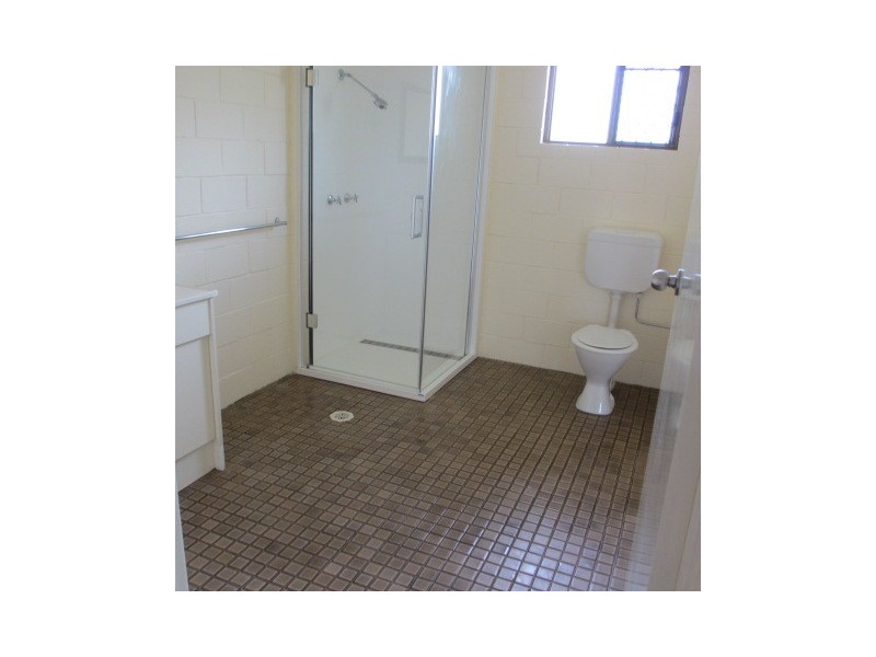Unit 8/69 Esmond Street, Emerald QLD 4720