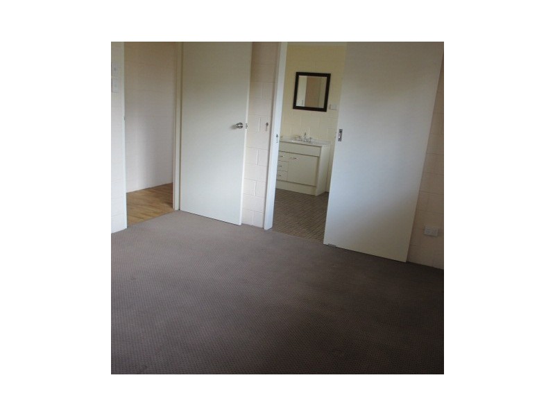 Unit 8/69 Esmond Street, Emerald QLD 4720