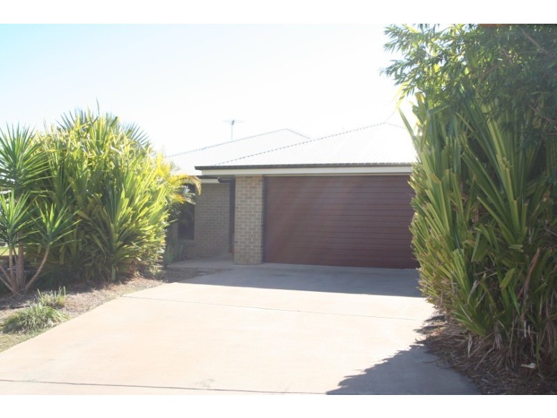 1 Siobhan Street, Emerald QLD 4720