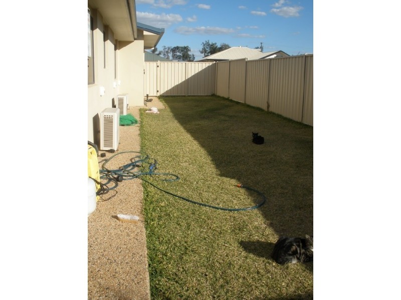 6 Grange Court, Emerald QLD 4720