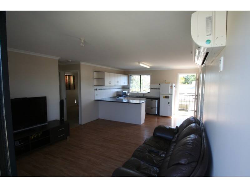 95 Harris Street, Emerald QLD 4720