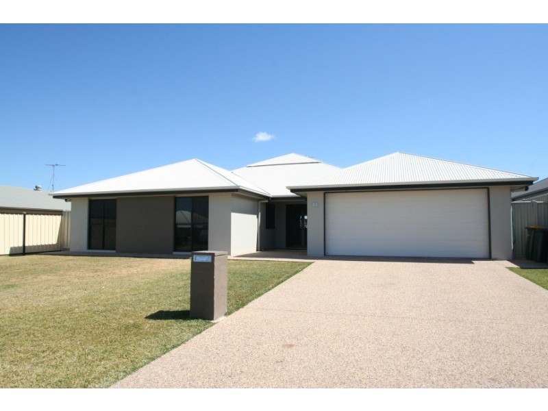 21 Glovar Street, Emerald QLD 4720