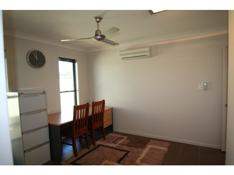 21 Glovar Street, Emerald QLD 4720