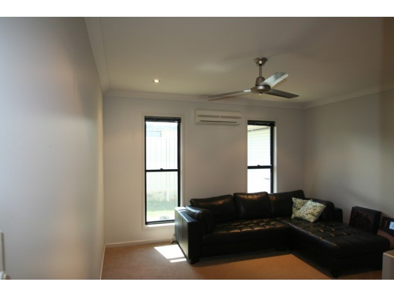 21 Glovar Street, Emerald QLD 4720