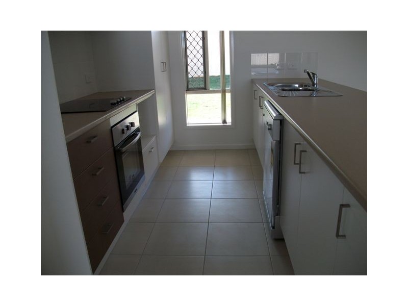 5 Windermere Street, Emerald QLD 4720