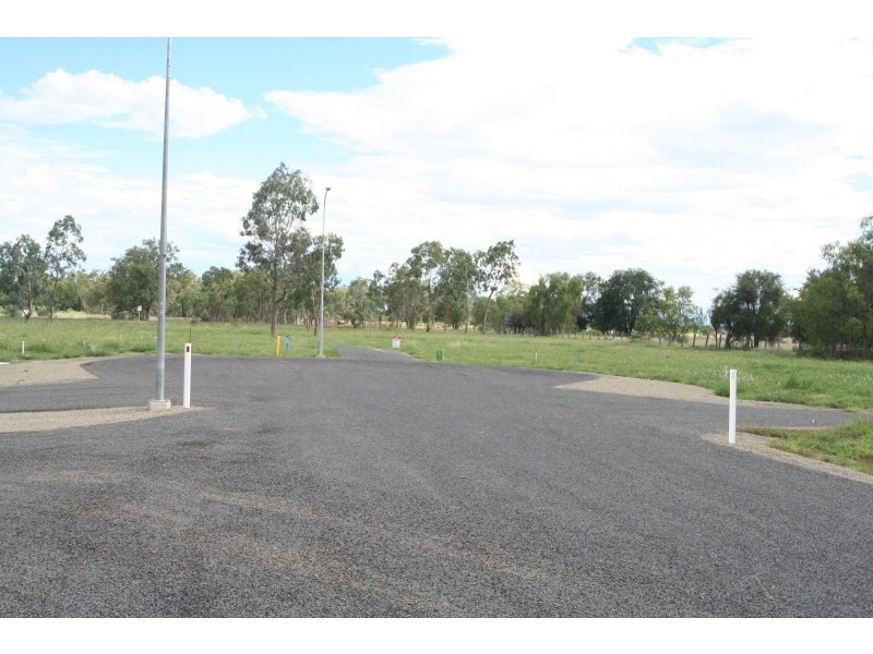 3 Geddes Close, Emerald QLD 4720