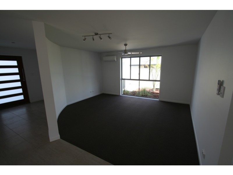 65 Lakeside Drive, Emerald QLD 4720