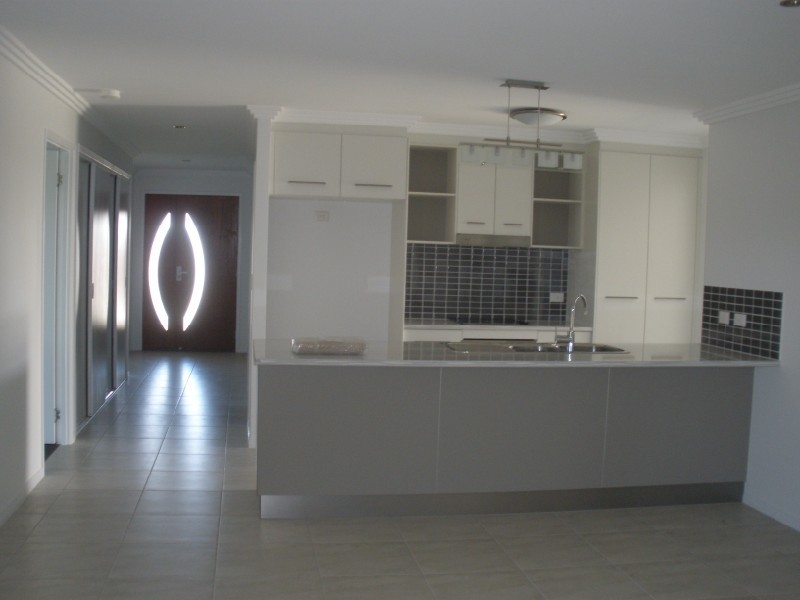 63 Lakeside Drive, Emerald QLD 4720