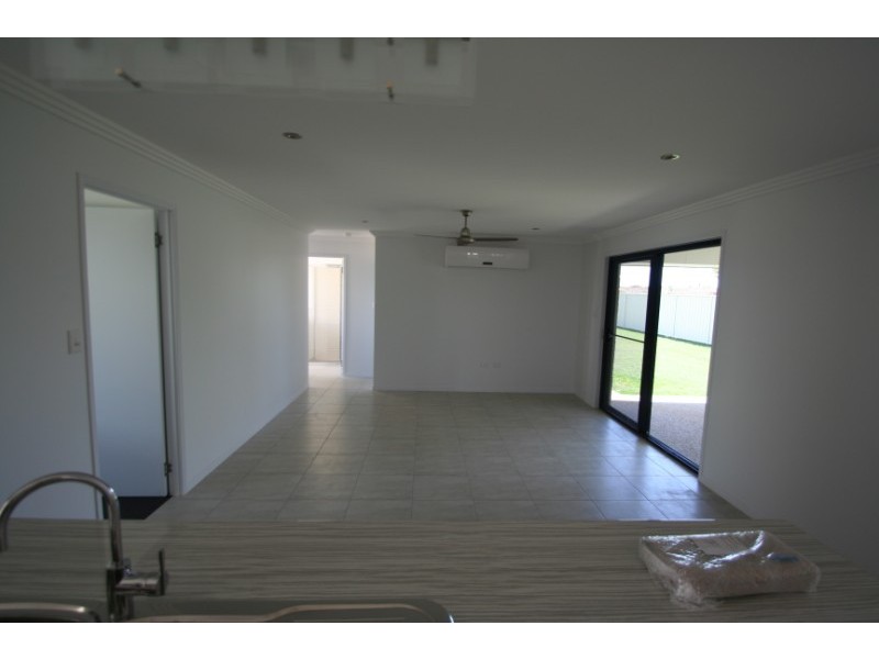 63 Lakeside Drive, Emerald QLD 4720