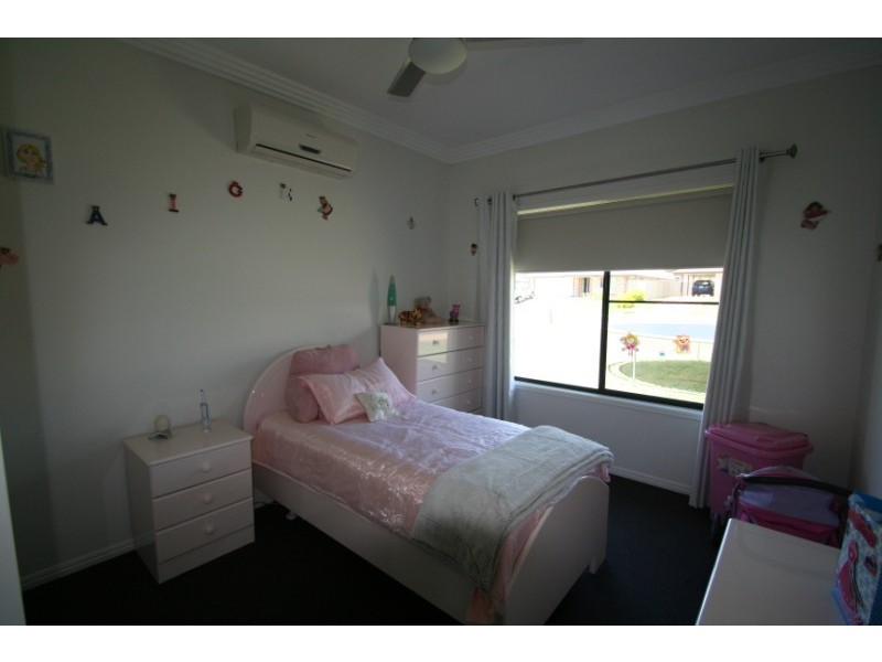 30 Berthun Street, Emerald QLD 4720