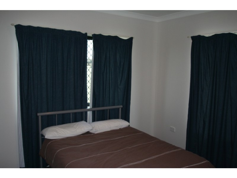 2/7 Mooney Crescent, Emerald QLD 4720