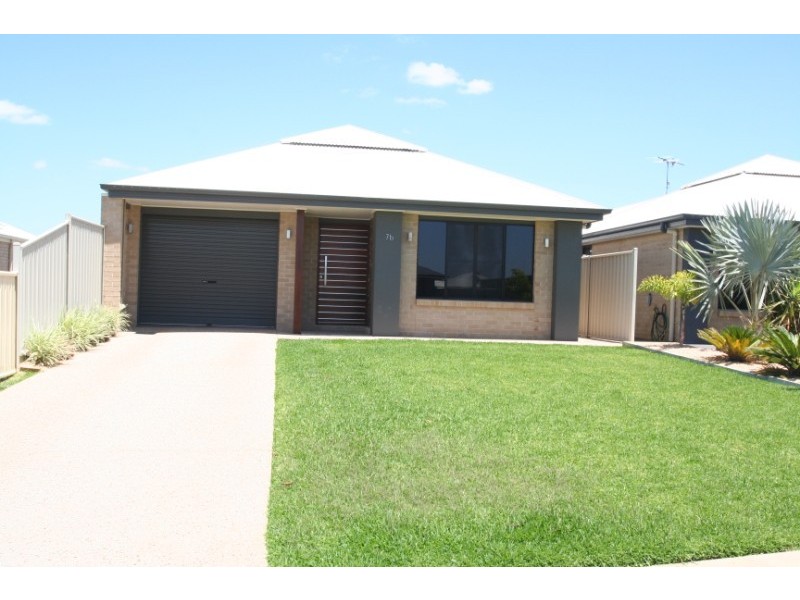 7B Desgrand Street, Emerald QLD 4720