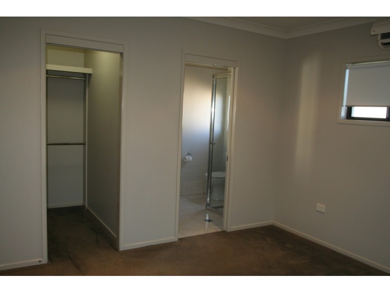 28 Brokenwood, Emerald QLD 4720