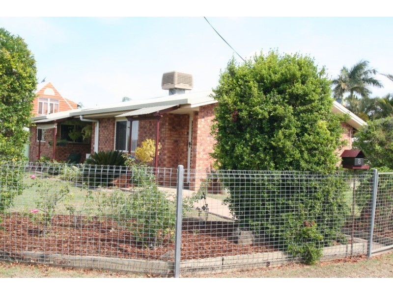 8 Edmonston Drive, Emerald QLD 4720