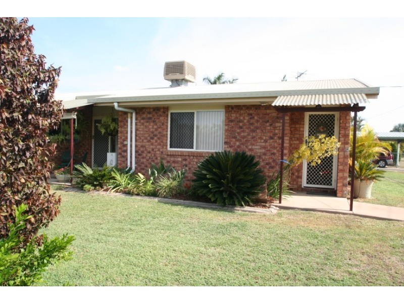 8 Edmonston Drive, Emerald QLD 4720