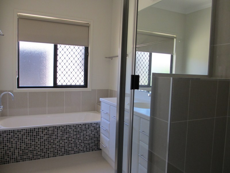 24 Kidd Street, Emerald QLD 4720