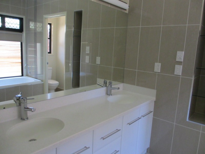 24 Kidd Street, Emerald QLD 4720