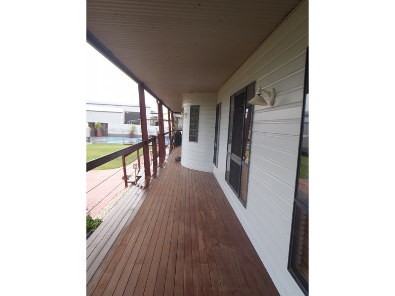 4 Campbell Ford Drive, Emerald QLD 4720