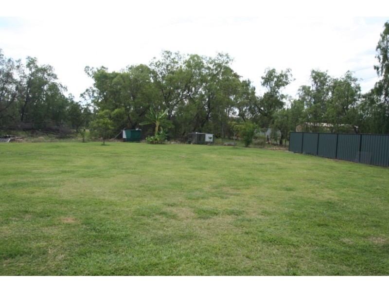 17A Silica Road, Emerald QLD 4720