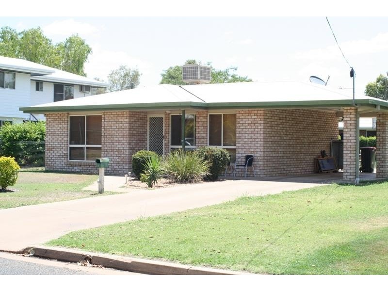 9 Barry Street, Emerald QLD 4720