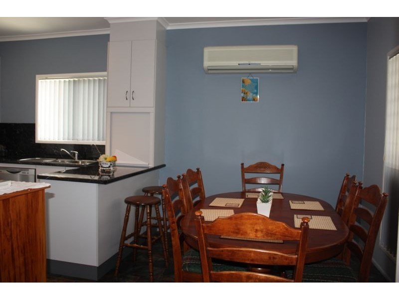 26 Mellish Crescent, Emerald QLD 4720