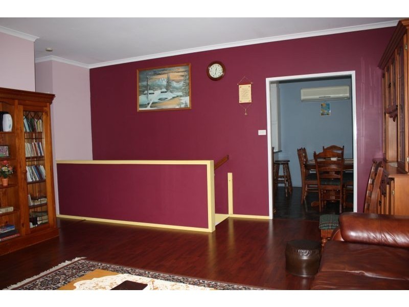 26 Mellish Crescent, Emerald QLD 4720