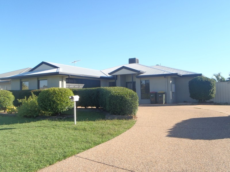 24 Haswell Street, Emerald QLD 4720
