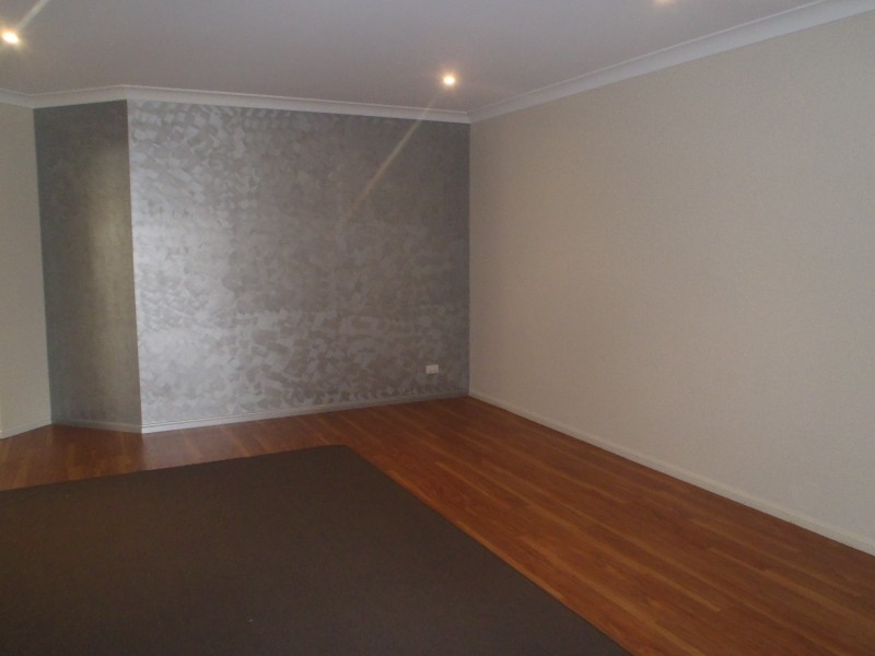 24 Haswell Street, Emerald QLD 4720