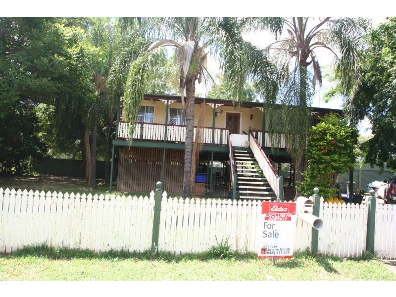 5 Edwards Place, Emerald QLD 4720