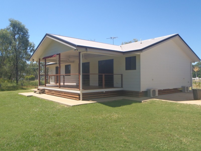 11 Silica Road, Emerald QLD 4720