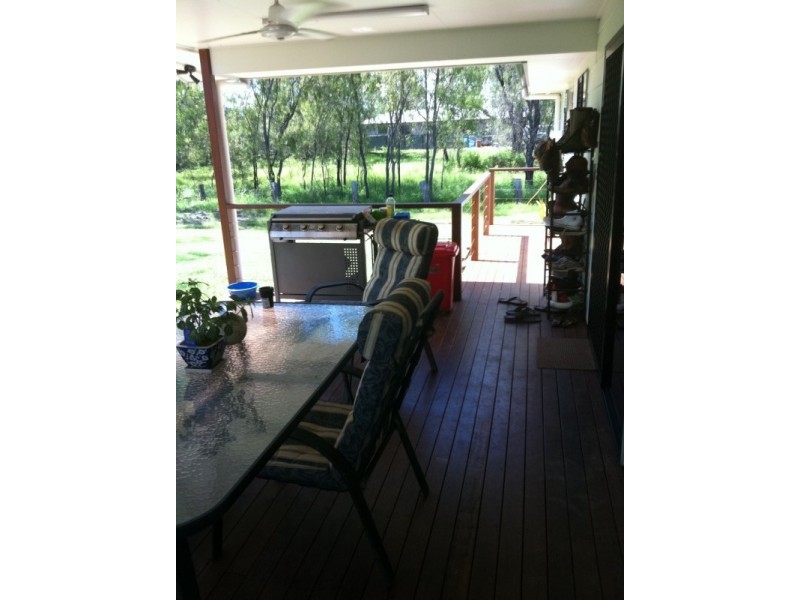 11 Silica Road, Emerald QLD 4720