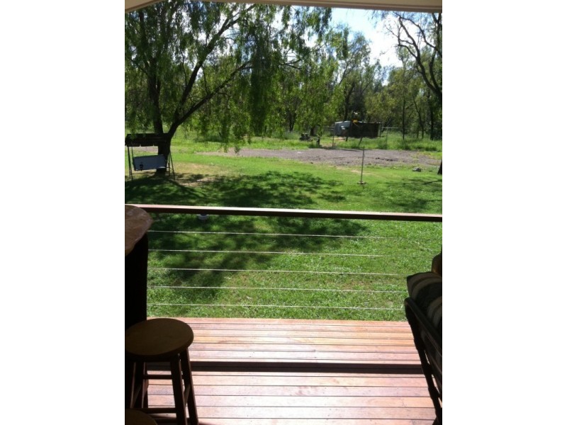 11 Silica Road, Emerald QLD 4720