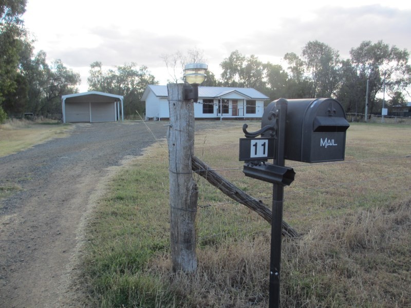 11 Silica Road, Emerald QLD 4720