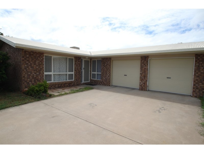 1 Grant Place, Emerald QLD 4720