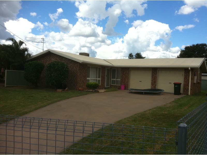 1 Grant Place, Emerald QLD 4720