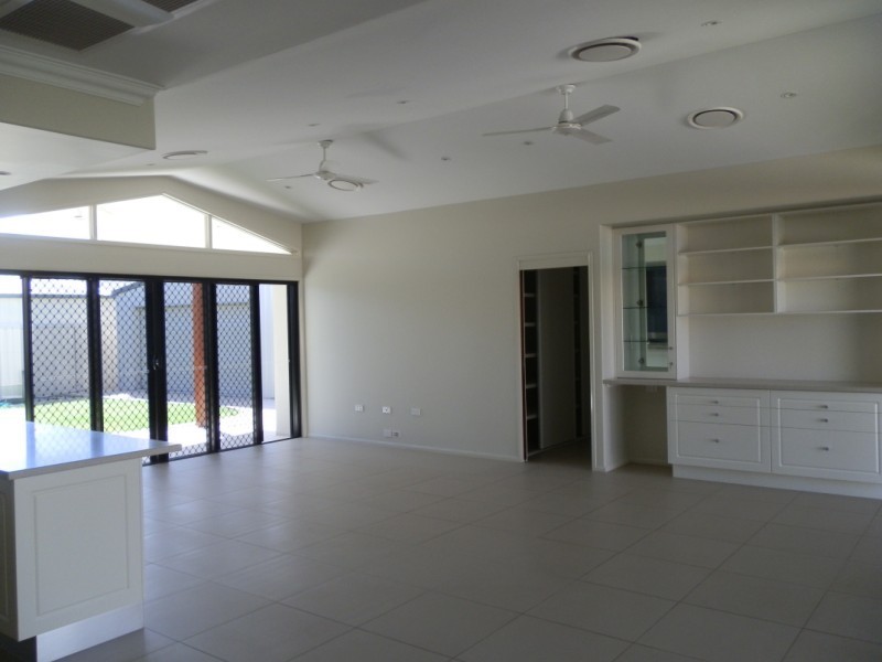 24 Kidd Street, Emerald QLD 4720