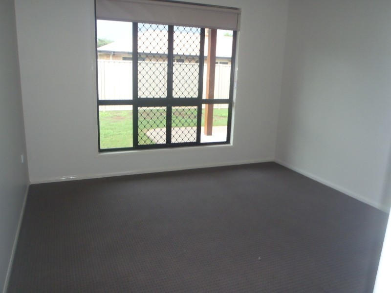 24 Kidd Street, Emerald QLD 4720